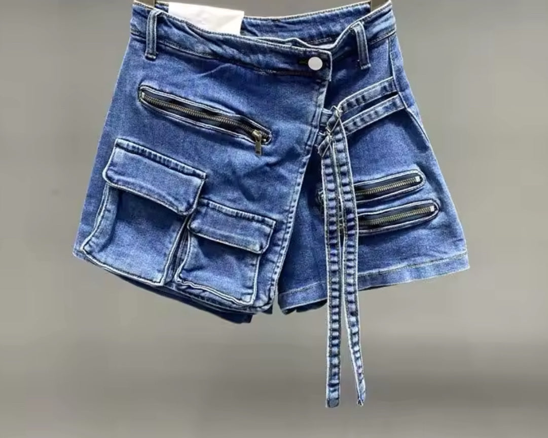 Popping Out Denim Cargo Shorts *Pre Order*